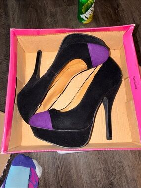 Qupid Black Pumps with Purple Toe Accent